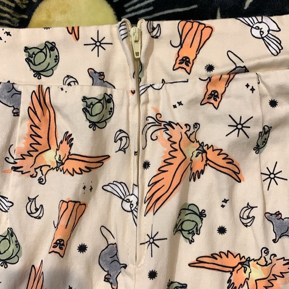 Harry Potter Sketched Magical Pet Print Skirt - Picture 6 of 8